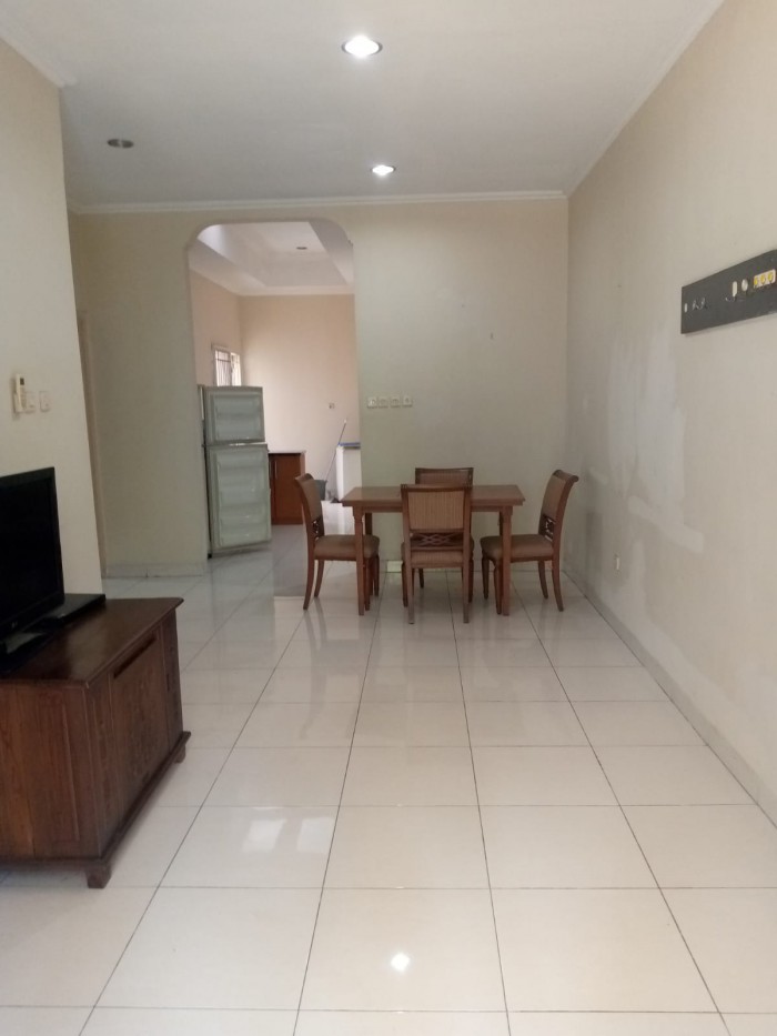 Rumah Disewakan Full Furnished di Meadow Green Lippo Cikarang